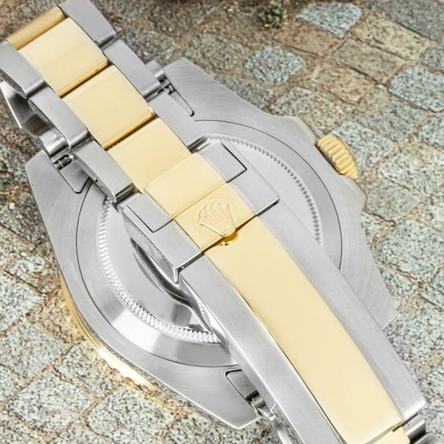 Rolex Submariner 116613 LB Image 3